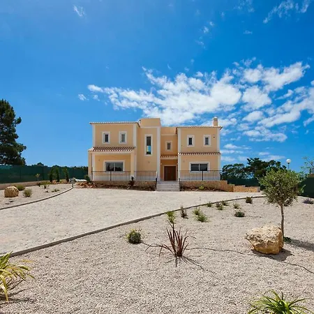 Daisy Villa